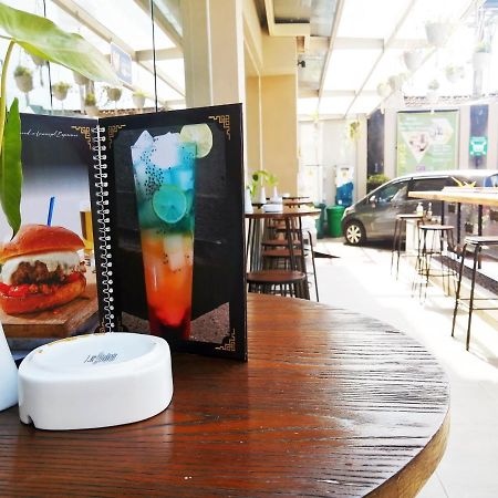 Dom Hotel Jogja Ngaglik Ngoại thất bức ảnh
