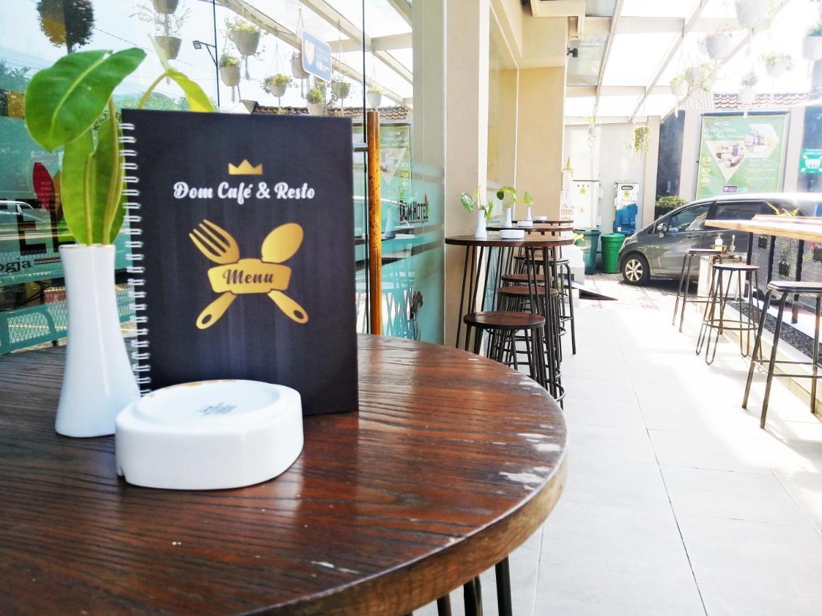 Dom Hotel Jogja Ngaglik Ngoại thất bức ảnh