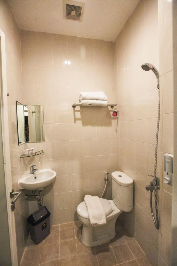 Dom Hotel Jogja Ngaglik Ngoại thất bức ảnh